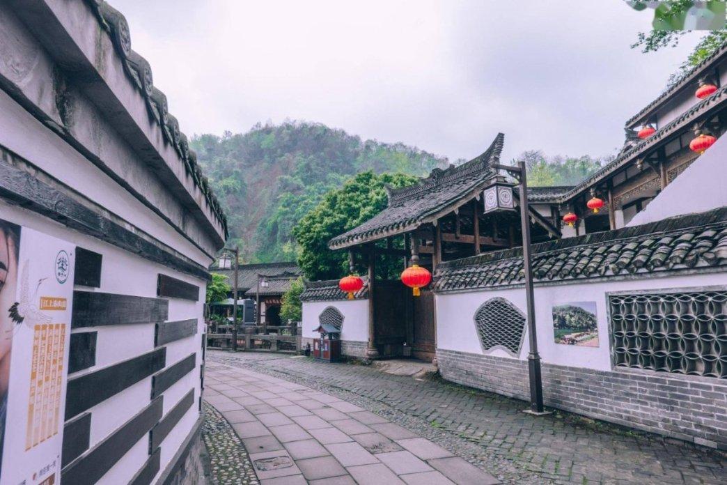 探索世界上最美的女人是谁。?,参加知识星球平台的独特之旅